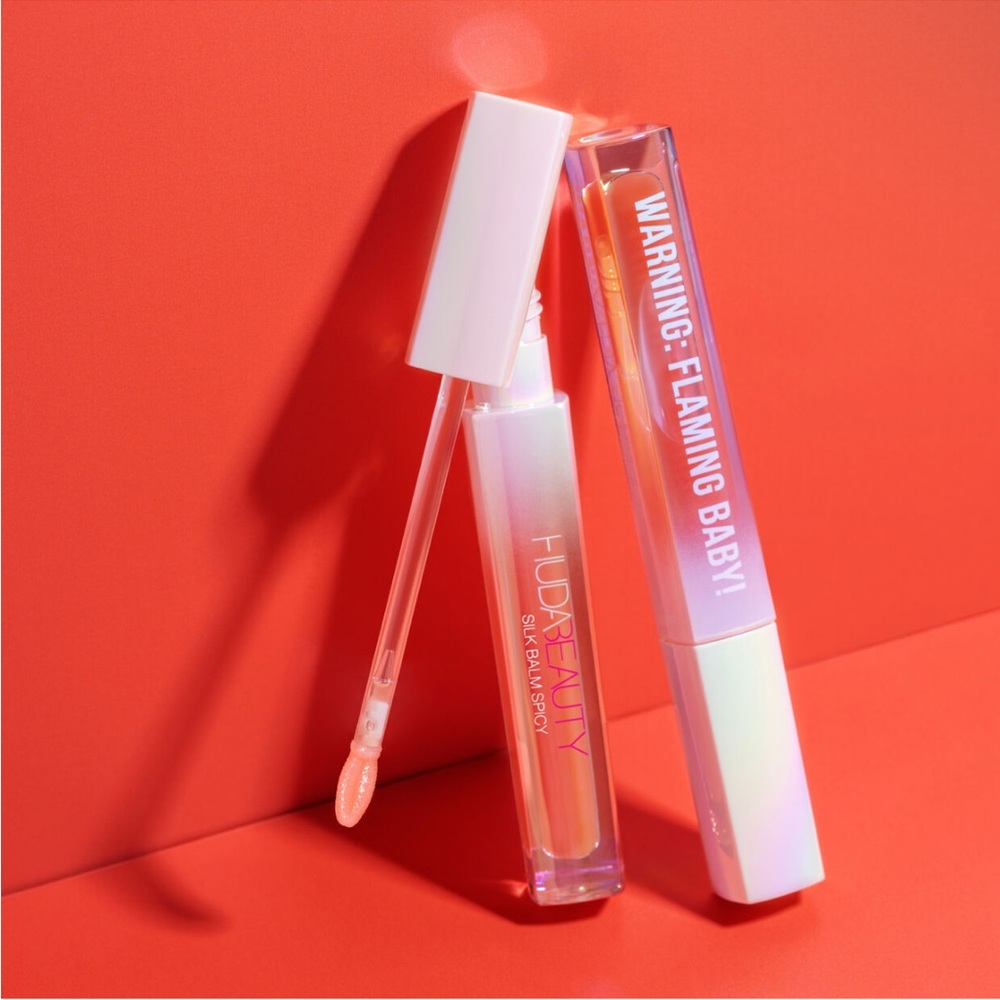 Huda Beauty Silk Balm Spicy Thermo Plumping Lip Balm - Picture 1 of 5